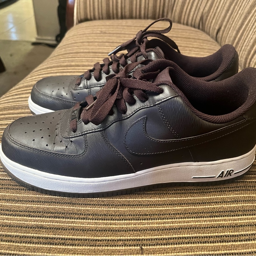 Great Condition Brown Air max tennis for Men